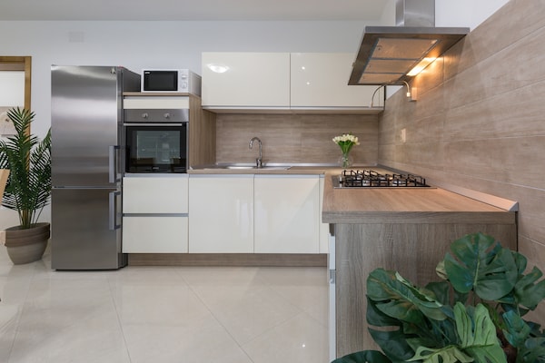 Foto van Villa in Razanac met Zwembad bij Strand - Vakantiehuis in Razanac - Kitchen