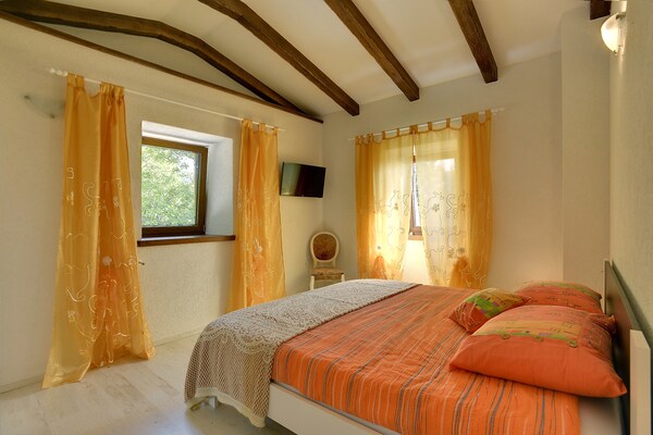 Foto van Villa in Lupoglav met zwembad bij zee - Vakantiehuis in DOLENJA VAS (LUPOGLAV) - BedRoom