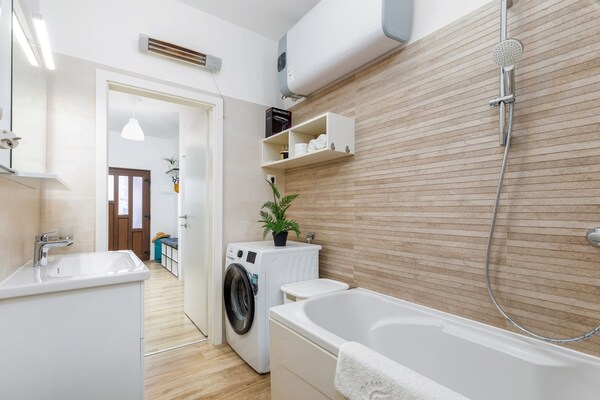 Foto van Villa in Pula bij Romeins Amphitheater - Vakantiehuis in Pula - BathRoom