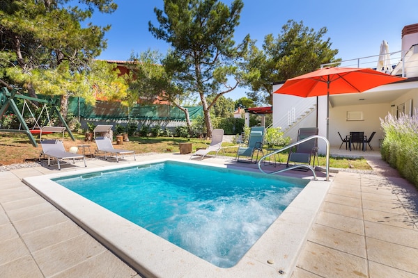 Foto van Villa Ziziphus - Private Pool with Jacuzzi - Vakantiehuis in Premantura - PoolOfHouse