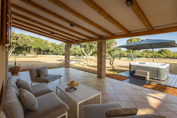 Foto van Vakantiehuis in Pjescana Uvala vlakbij het strand - Vakantiehuis in Pješčana uvala - terrace