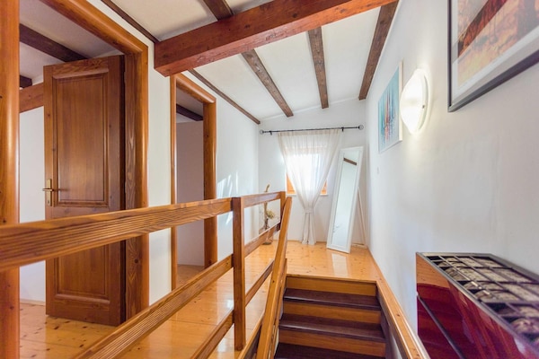 Foto van Vakantiehuis in Pjescana Uvala vlakbij het strand - Vakantiehuis in Pješčana uvala - Landing