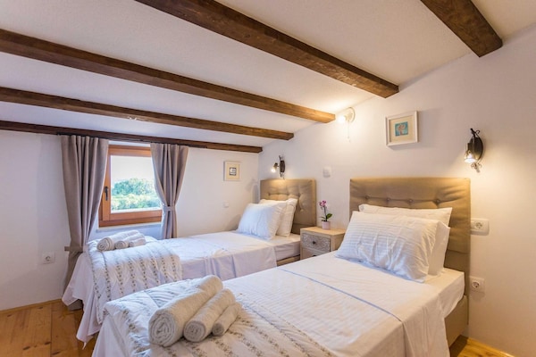 Foto van Vakantiehuis in Pjescana Uvala vlakbij het strand - Vakantiehuis in Pješčana uvala - BedRoom