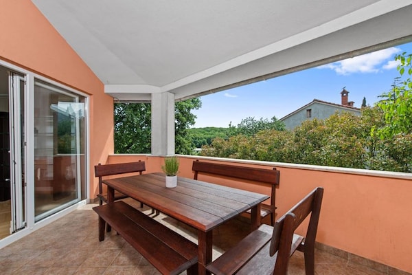 Foto van Villa in Vintijan met privézwembad - Vakantiehuis in Vintijan - TerraceBalcony