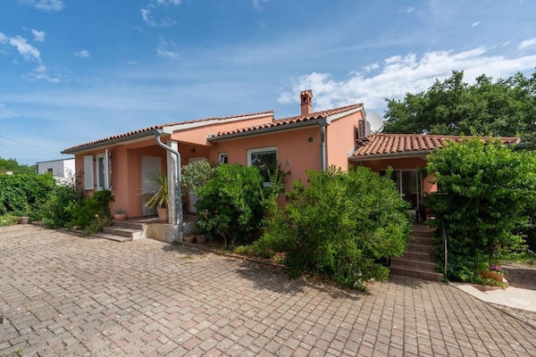 Foto van Villa in Vintijan met privézwembad - Vakantiehuis in Vintijan - Outdoor