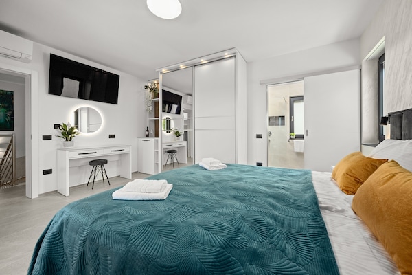 Foto van Villa in Pula bij Hidrobaza Strand - Vakantiehuis in Štinjan - BedRoom