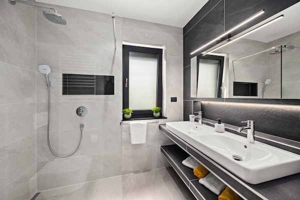 Foto van Villa in Pula bij Hidrobaza Strand - Vakantiehuis in Štinjan - BathRoom