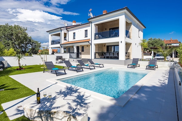 Foto van Villa in Pula bij Hidrobaza Strand - Vakantiehuis in Štinjan - Outdoor