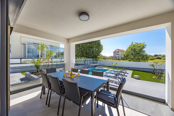 Foto van Villa in Pula bij Hidrobaza Strand - Vakantiehuis in Štinjan - terrace