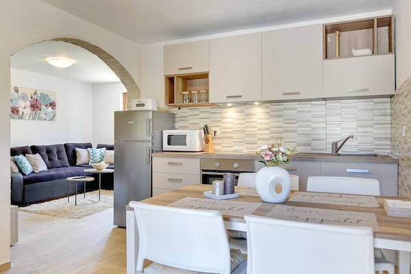 Foto van Vakantiehuis Medulin met zwembad bij strand - Vakantiehuis in Medulin - Kitchen