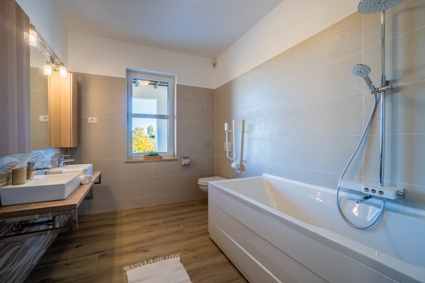Foto van Villa in Filipana met verwarmd zwembad - Vakantiehuis in Filipana - BathRoom