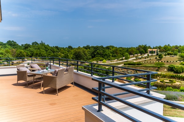 Foto van Villa in Filipana met verwarmd zwembad - Vakantiehuis in Filipana - terrace
