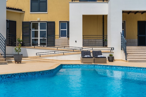 Foto van Villa in Filipana met verwarmd zwembad - Vakantiehuis in Filipana - PoolOfHouse