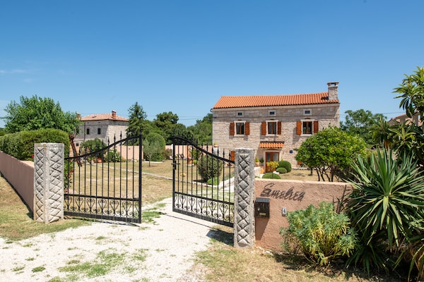 Foto van Vakantiehuis in Barban met privézwembad - Vakantiehuis in Barban - HallReception