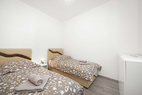 Foto van Villa in Gajana met verwarmd zwembad - Vakantiehuis in Gajana - BedRoom