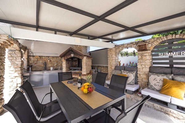 Foto van Villa in Gajana met verwarmd zwembad - Vakantiehuis in Gajana - Outdoor