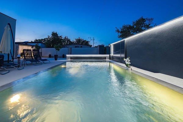 Foto van Villa in Gajana met verwarmd zwembad - Vakantiehuis in Gajana - PoolOfHouse