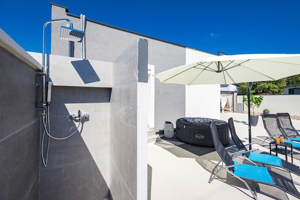 Foto van Villa in Gajana met verwarmd zwembad - Vakantiehuis in Gajana - Outdoor