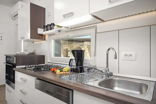 Foto van Villa in Gajana met verwarmd zwembad - Vakantiehuis in Gajana - Kitchen