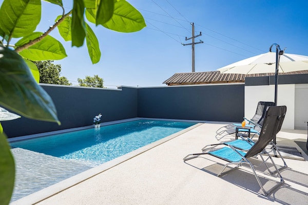 Foto van Villa in Gajana met verwarmd zwembad - Vakantiehuis in Gajana - PoolOfHouse