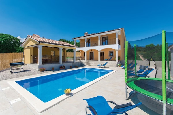 Foto van Villa in Skitaca met Zwembad en Zeezicht - Vakantiehuis in Koromačno - Outdoor