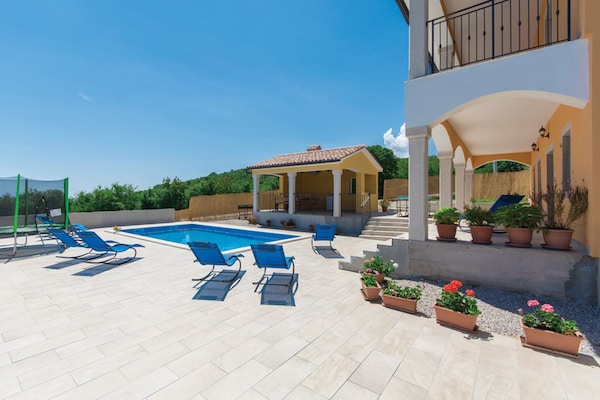 Foto van Villa in Skitaca met Zwembad en Zeezicht - Vakantiehuis in Koromačno - Outdoor