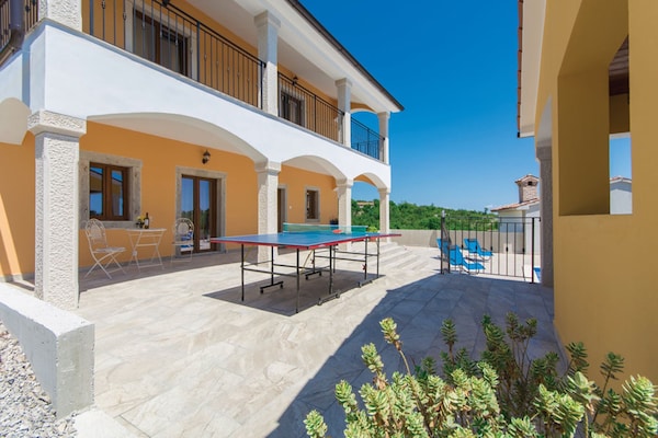 Foto van Villa in Skitaca met Zwembad en Zeezicht - Vakantiehuis in Koromačno - Outdoor