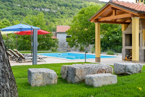 Foto van Vakantiehuis in Buzet met terras - Vakantiehuis in Buzet - GardenSummer