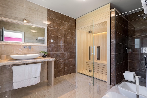 Foto van Esthetische villa met privézwembad - Vakantiehuis in Buici - BathRoom