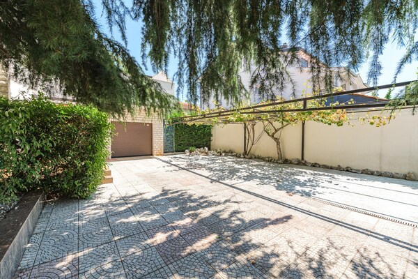 Foto van Appartement in Porec bij Brijuni-eilanden - Vakantiehuis in Porec - ExteriorSummer