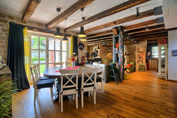 Foto van Villa nabij Poreč met privézwembad - Vakantiehuis in Baderna - DiningRoom