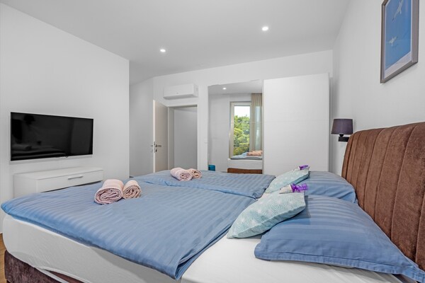 Foto van Villa met zwembad, speelkamer en tuin - Vakantiehuis in Cervar Porat - BedRoom