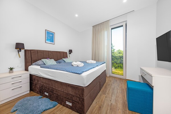 Foto van Villa met zwembad, speelkamer en tuin - Vakantiehuis in Cervar Porat - BedRoom