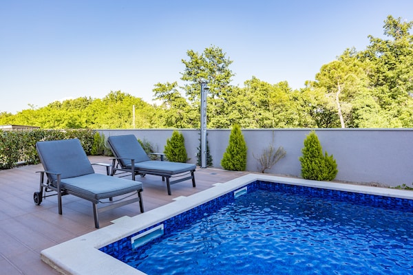 Foto van Villa met zwembad, speelkamer en tuin - Vakantiehuis in Cervar Porat - PoolOfHouse