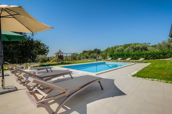 Foto van Villa in Srebrnići met zwembad bij Marea Beach - Vakantiehuis in Srebrnići - PoolOfHouse