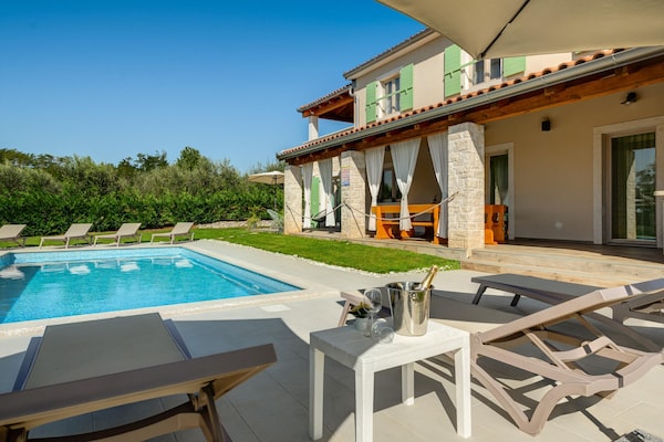 Foto van Villa in Srebrnići met zwembad bij Marea Beach - Vakantiehuis in Srebrnići - PoolOfHouse