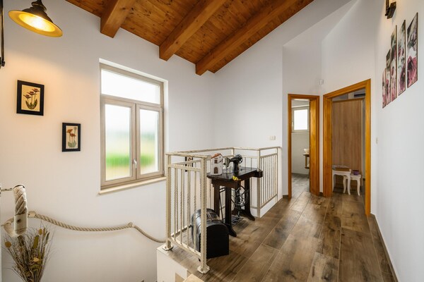 Foto van Villa in Srebrnići met zwembad bij Marea Beach - Vakantiehuis in Srebrnići - Landing
