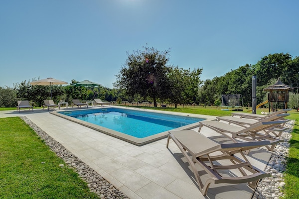 Foto van Villa in Srebrnići met zwembad bij Marea Beach - Vakantiehuis in Srebrnići - PoolOfHouse