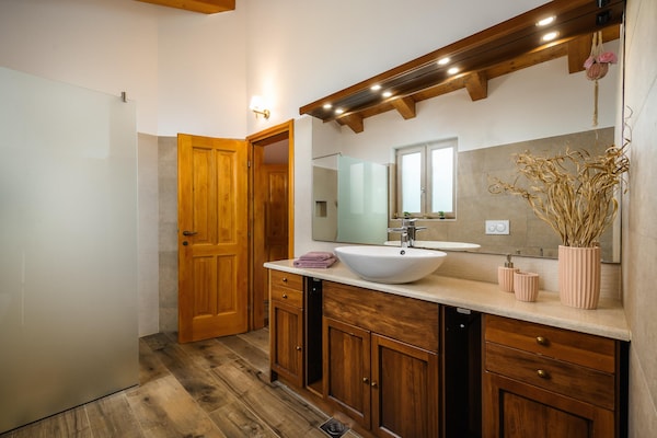 Foto van Villa in Srebrnići met zwembad bij Marea Beach - Vakantiehuis in Srebrnići - BathRoom