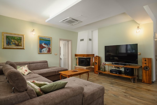 Foto van Villa in Srebrnići met zwembad bij Marea Beach - Vakantiehuis in Srebrnići - LivingRoom