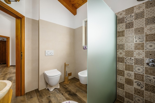 Foto van Villa in Srebrnići met zwembad bij Marea Beach - Vakantiehuis in Srebrnići - BathRoom