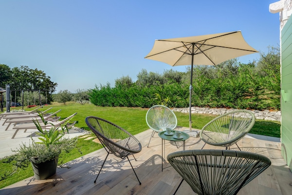 Foto van Villa in Srebrnići met zwembad bij Marea Beach - Vakantiehuis in Srebrnići - TerraceBalcony