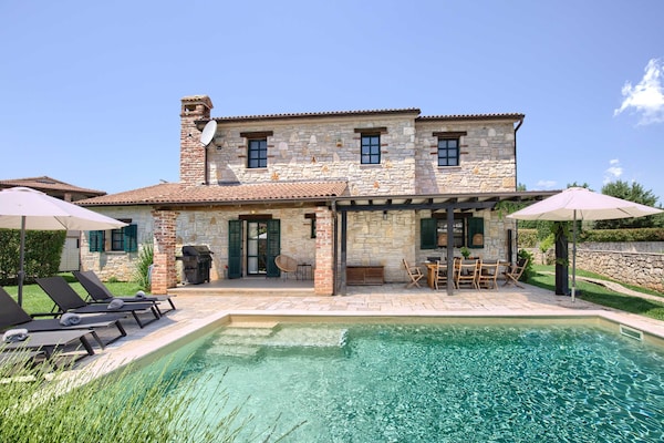 Foto van Luxe villa met sauna in Farini - Vakantiehuis in Barat - PoolOfHouse