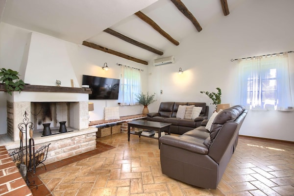Foto van Luxe villa met sauna in Farini - Vakantiehuis in Barat - LivingRoom