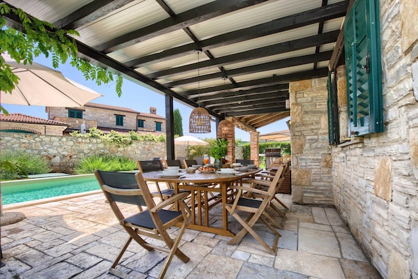 Foto van Luxe villa met sauna in Farini - Vakantiehuis in Barat - TerraceBalcony