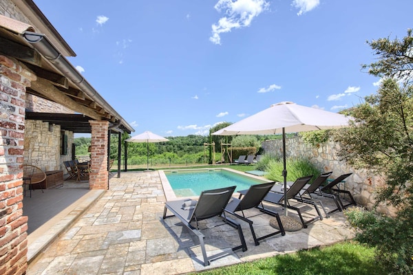 Foto van Luxe villa met sauna in Farini - Vakantiehuis in Barat - TerraceBalcony