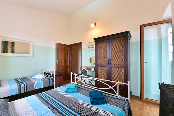 Foto van Villa met zwembad in Kaštelir voor 9 personen - Vakantiehuis in Kaštelir - BedRoom