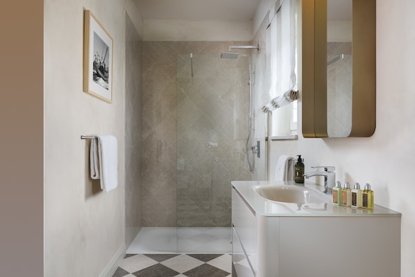 Foto van Villa in Vabriga met Zwembad en Tuin - Vakantiehuis in Vabriga - BathRoom