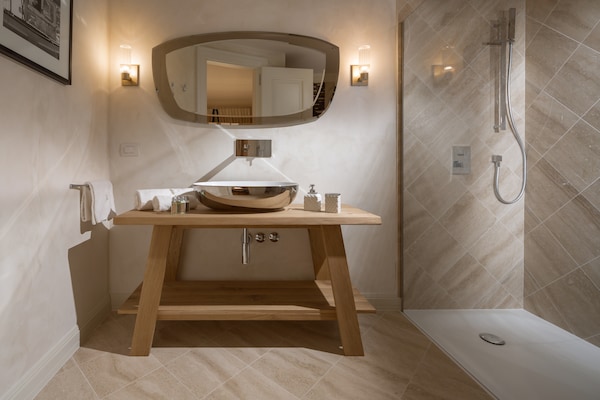 Foto van Villa in Vabriga met Zwembad en Tuin - Vakantiehuis in Vabriga - BathRoom