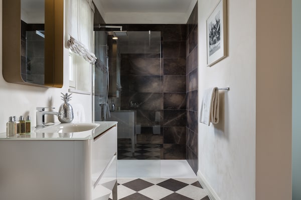 Foto van Villa in Vabriga met Zwembad en Tuin - Vakantiehuis in Vabriga - BathRoom